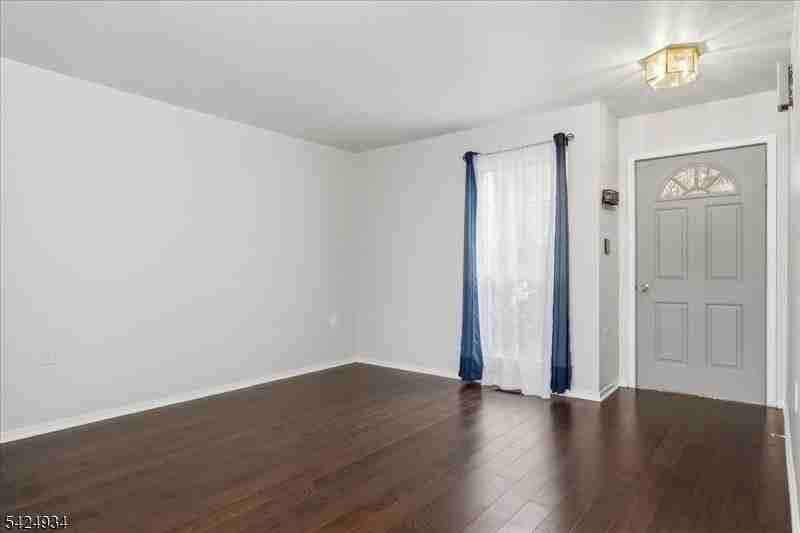 5 Ajax Ct - Photo 2 of 38