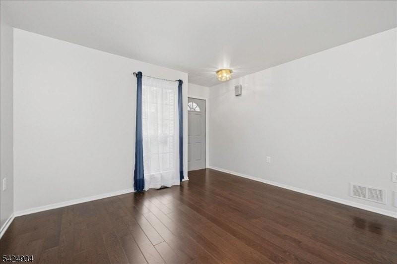 5 Ajax Ct - Photo 3 of 38