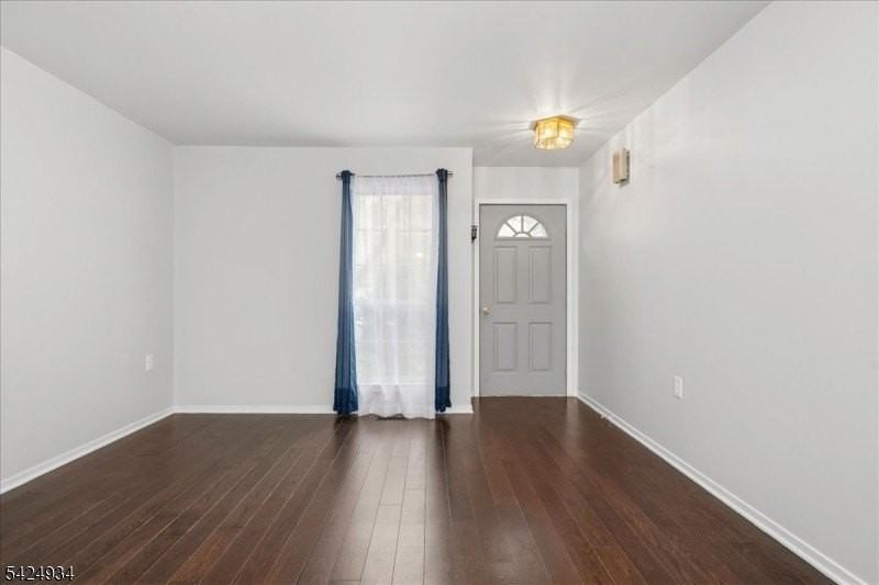 5 Ajax Ct - Photo 4 of 38