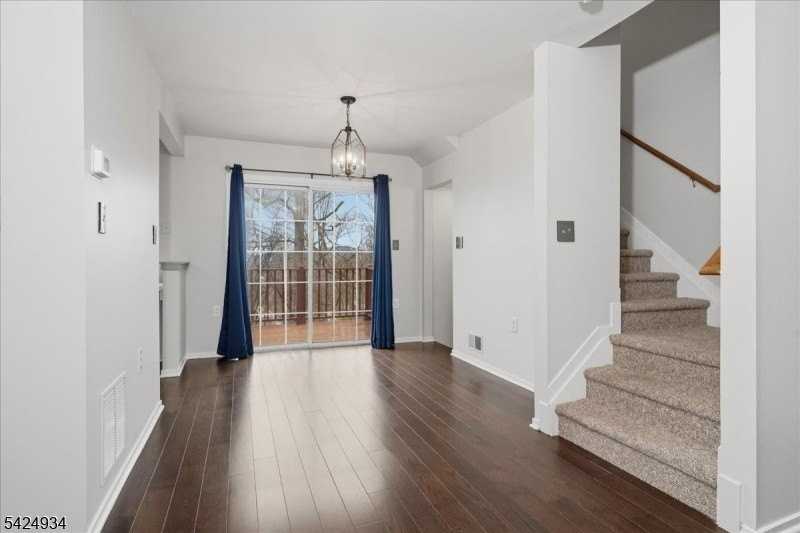 5 Ajax Ct - Photo 7 of 38