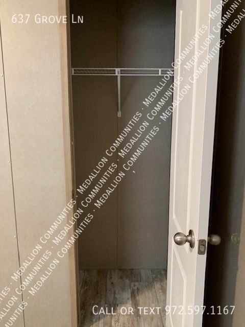 637 Grove Ln - Photo 5 of 30