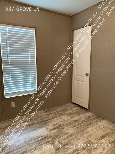 637 Grove Ln - Photo 6 of 30