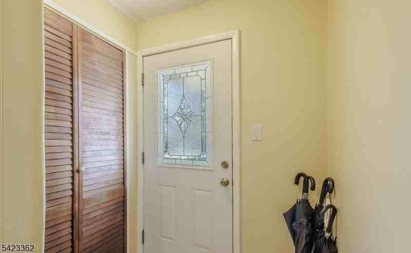 66 Garrison St - Photo 5 of 25