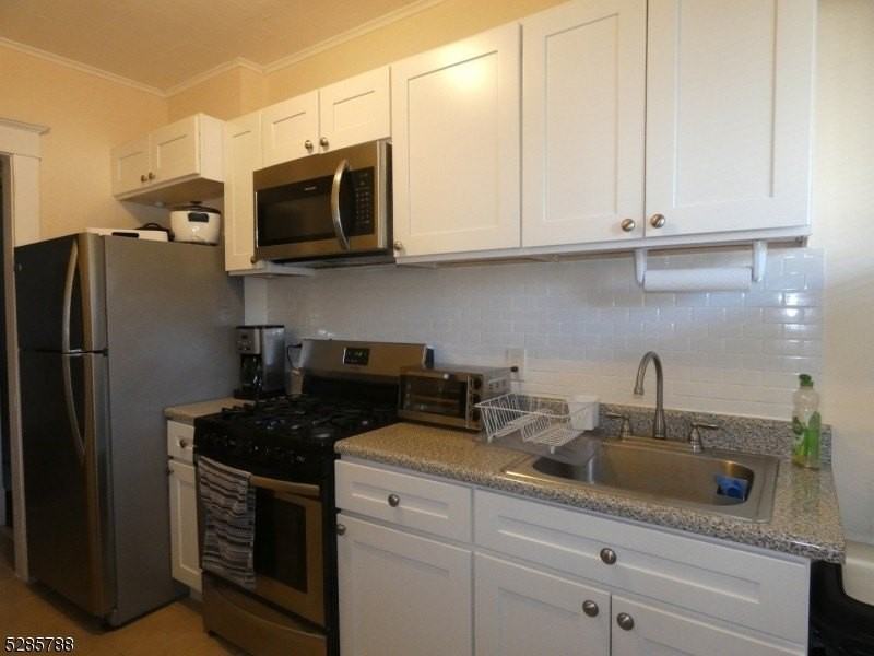 199 E Main St #1 - Photo 3 of 7