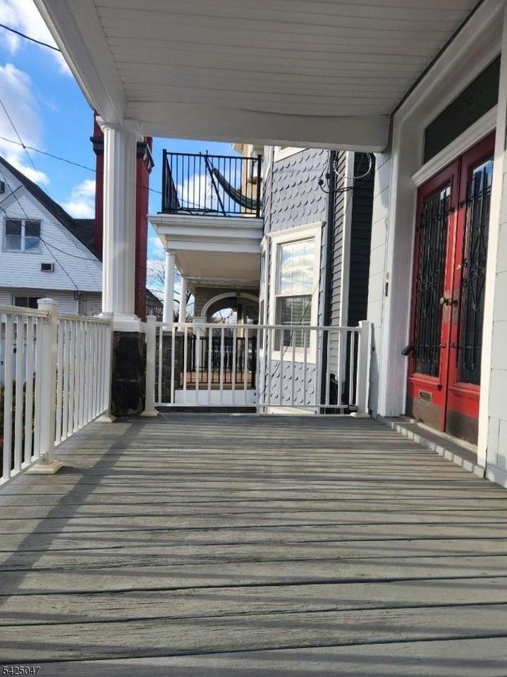 42 Duer Pl #2 - Photo 2 of 12