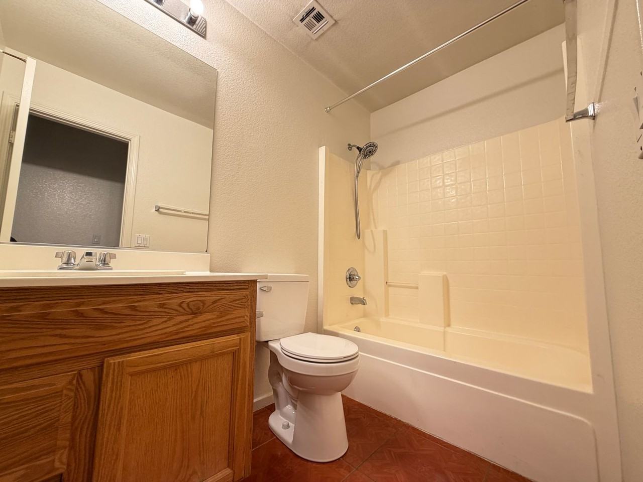 5832 Willis St - Photo 7 of 9