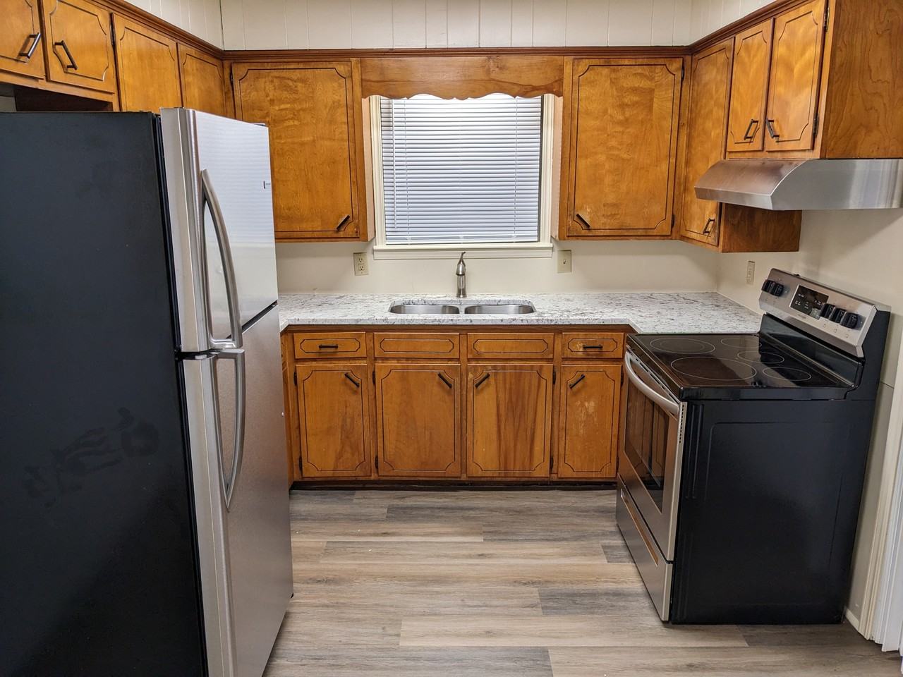 2520 W B St #2520 - Photo 2 of 22