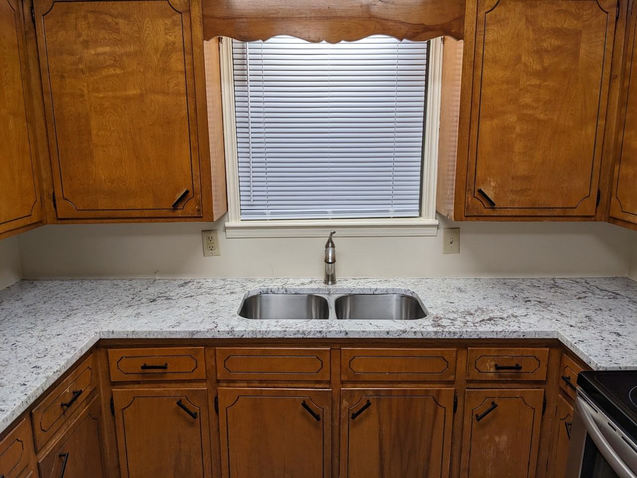 2520 W B St #2520 - Photo 5 of 22