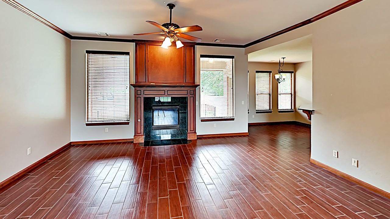 1725 Nw 185th St - Photo 6 of 22