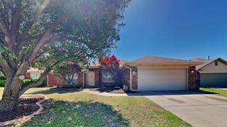 2212 Sw 141st Pl - Photo 1 of 1