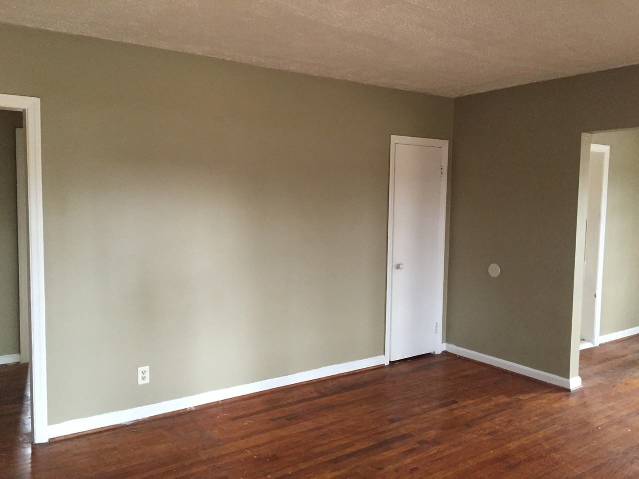 2840 Walker St - Photo 3 of 22