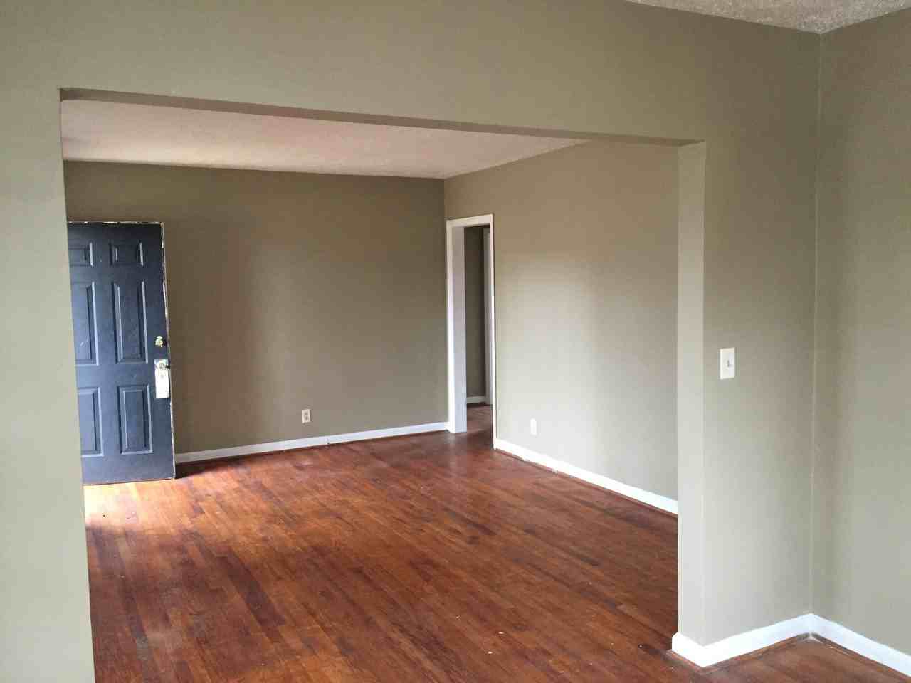 2840 Walker St - Photo 7 of 22