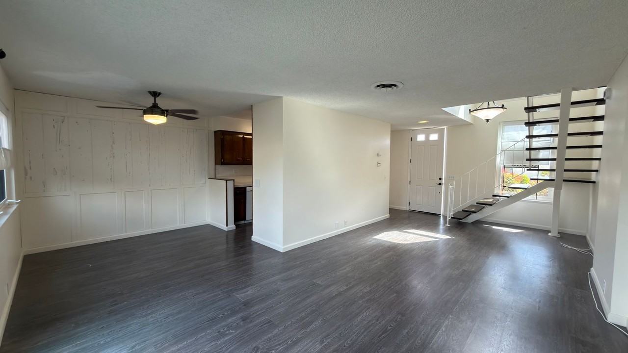 21312 Seasprite Cir - Photo 2 of 36