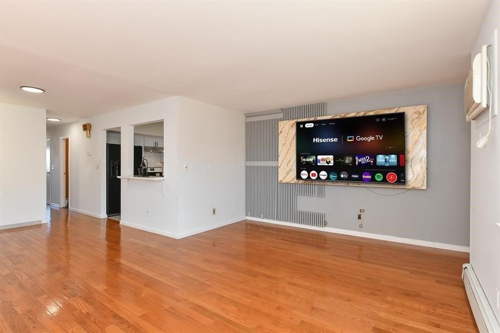 1308 46th St #1 - Photo 5 of 27