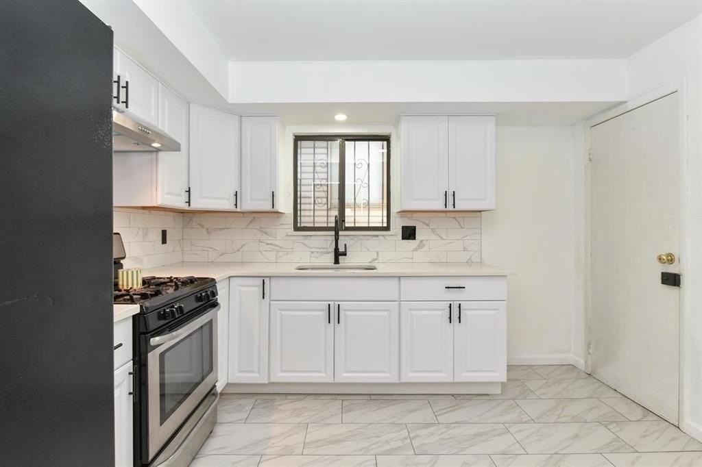 1308 46th St #1 - Photo 6 of 27