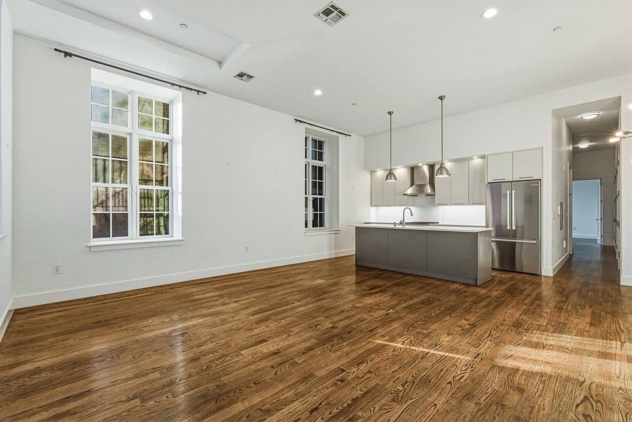 304 Pavonia Ave #102A - Photo 4 of 25