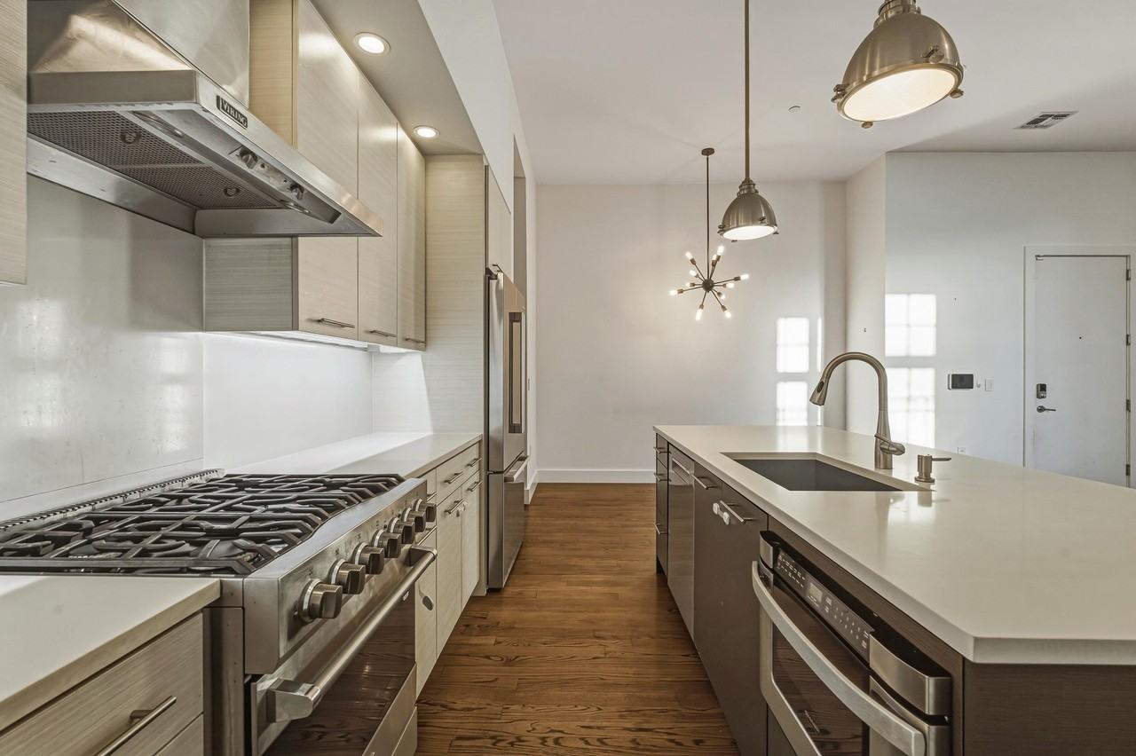 304 Pavonia Ave #102A - Photo 7 of 25