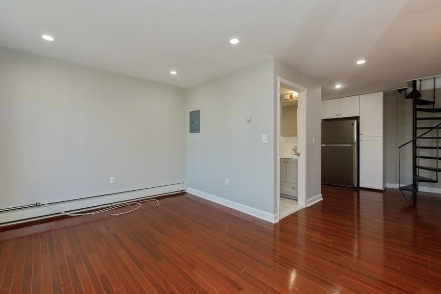 505 Palisade Ave #2 - Photo 7 of 23