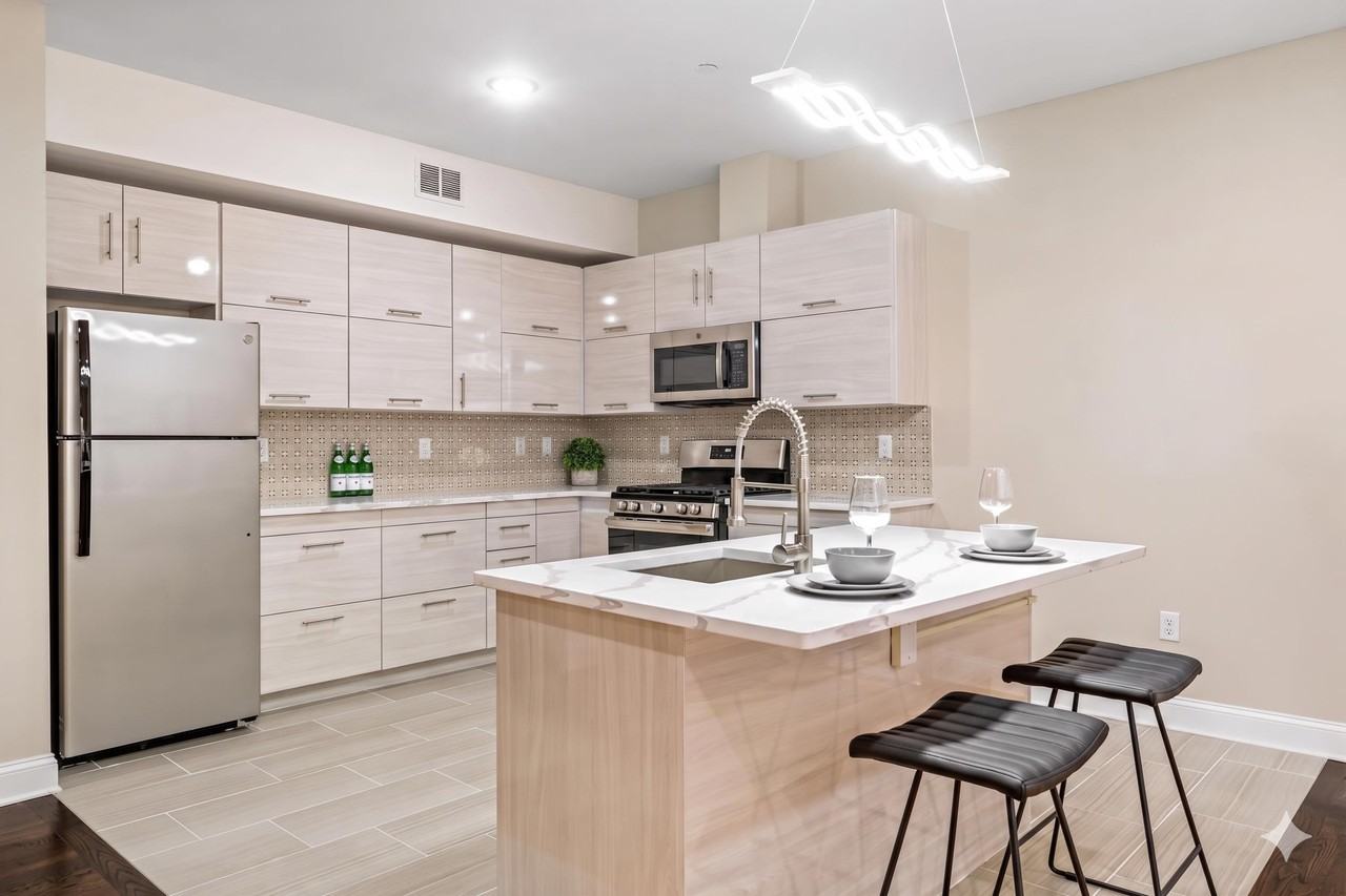 65-67 Storms Ave #1B - Photo 2 of 16