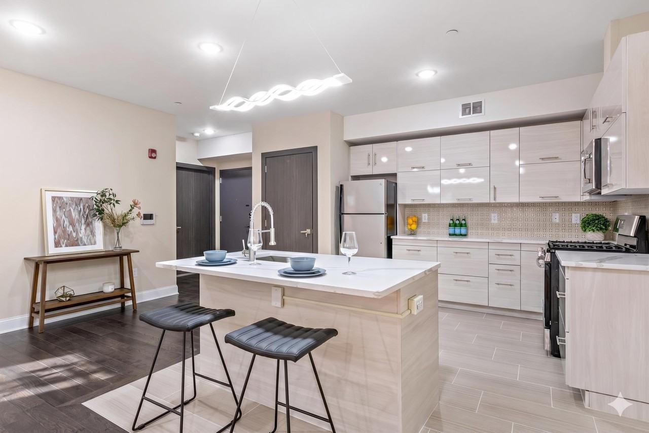 65-67 Storms Ave #1B - Photo 3 of 16