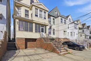 35 W 52nd St #1 - Photo 1 of 1