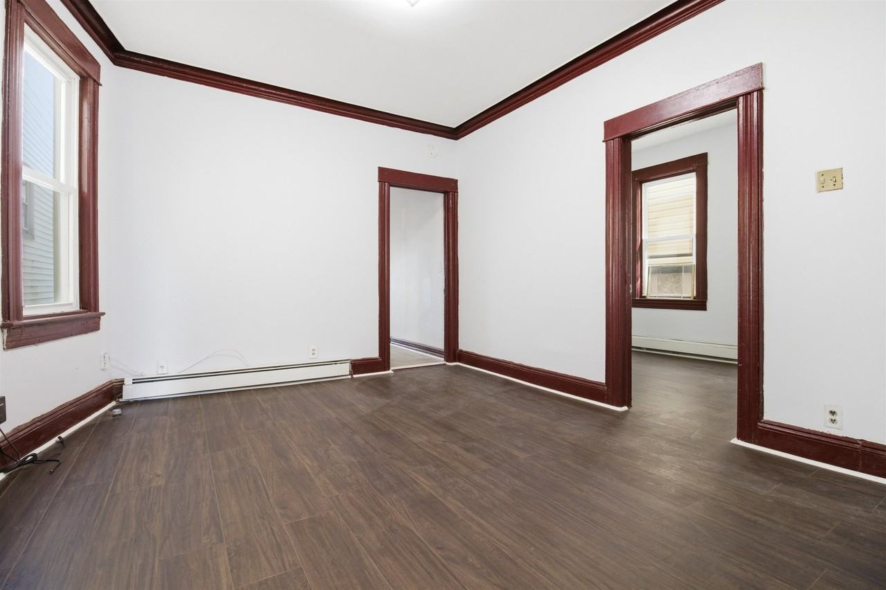 35 W 52nd St #1 - Photo 4 of 21