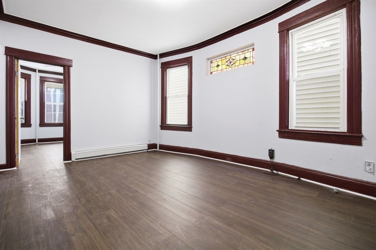 35 W 52nd St #1 - Photo 7 of 21