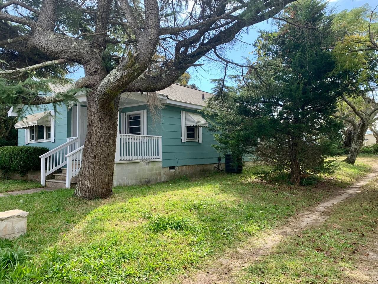 1409 Bay St - Photo 6 of 24