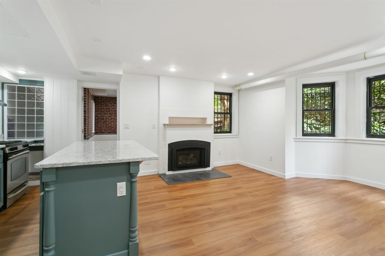 110 Summit Ave #G - Photo 4 of 25