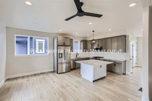 featured image of 1353 Baker St