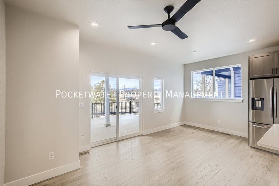 1353 Baker St - Photo 3 of 28