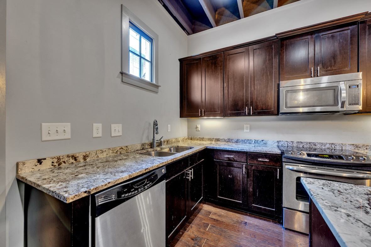 202 Barristers Ct #0 - Photo 2 of 43