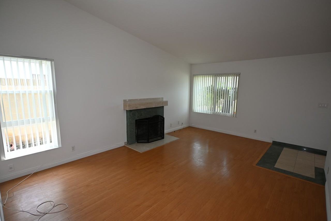 13107 Caravel St - Photo 4 of 18