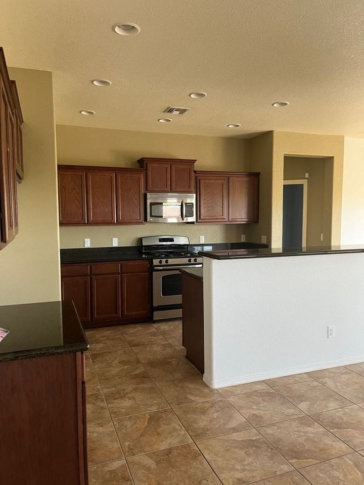 1307 Paso Robles Ave - Photo 4 of 19