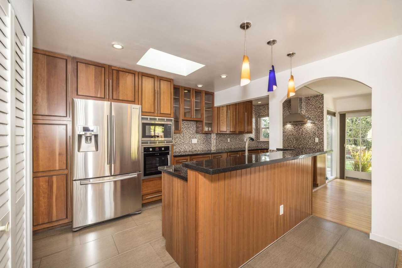 591 Saint Claire Dr - Photo 7 of 21