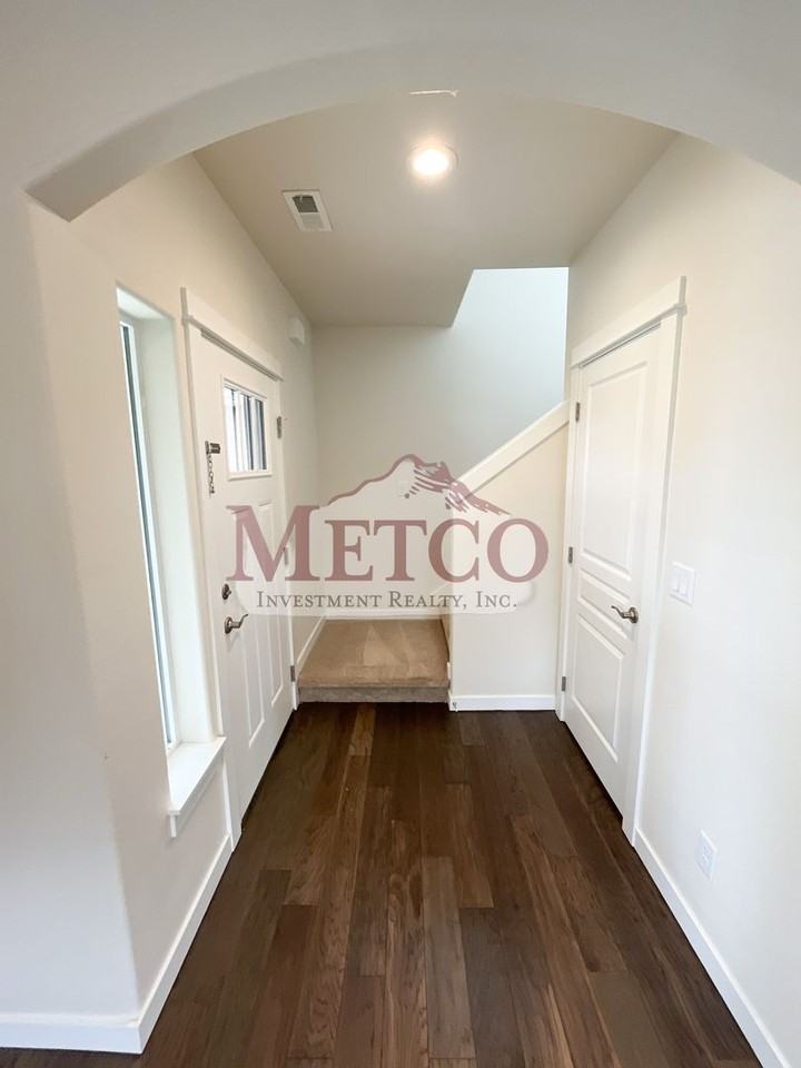 32902 E Mckenzie St - Photo 2 of 23