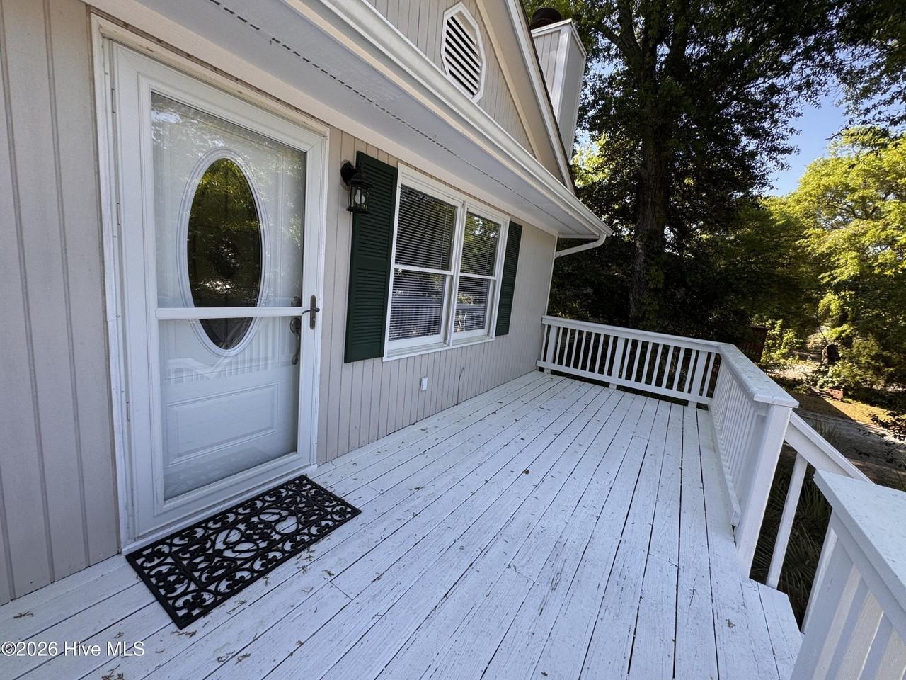 407 Hickory St #UP - Photo 2 of 15