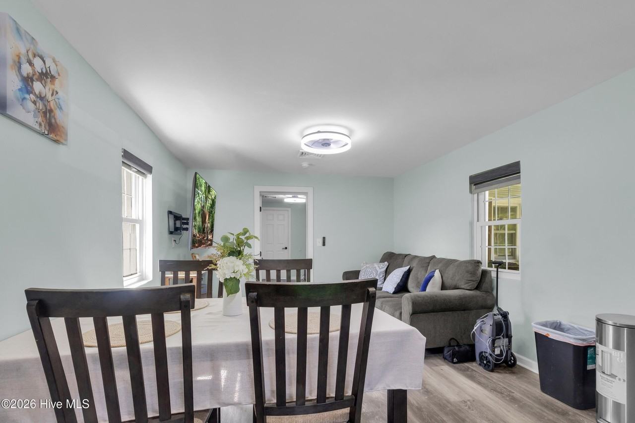 270 Territorial Rd - Photo 3 of 29