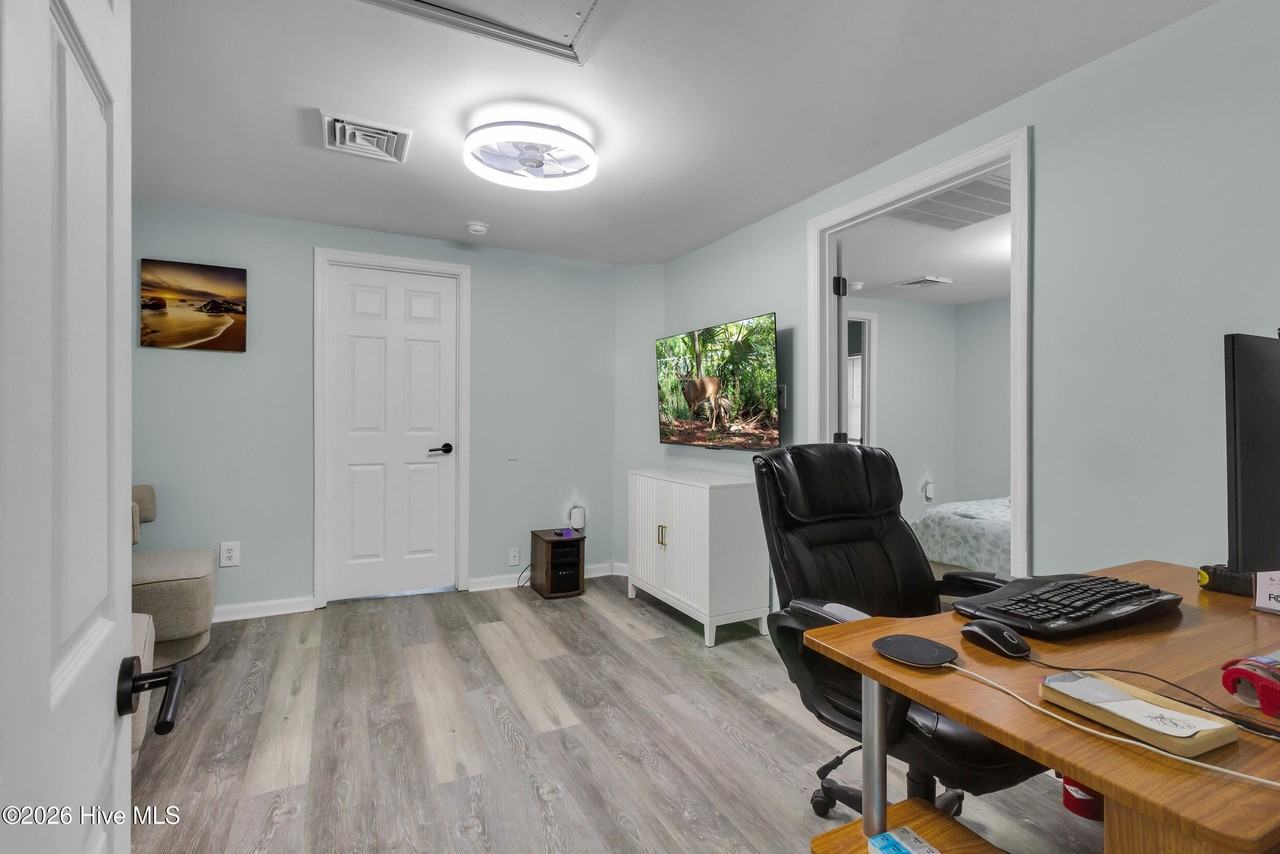 270 Territorial Rd - Photo 5 of 29