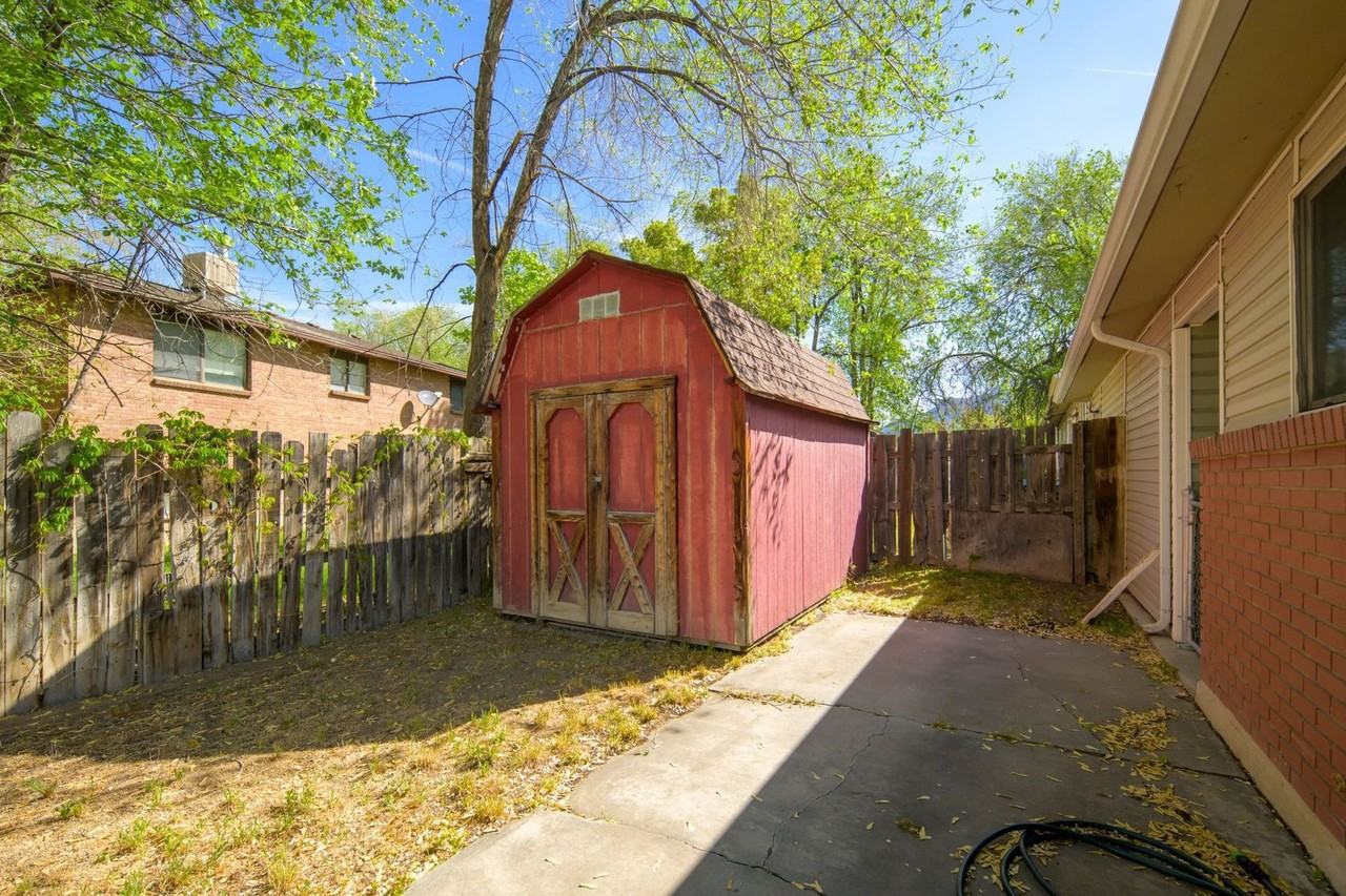 259 E 8355 S - Photo 4 of 22