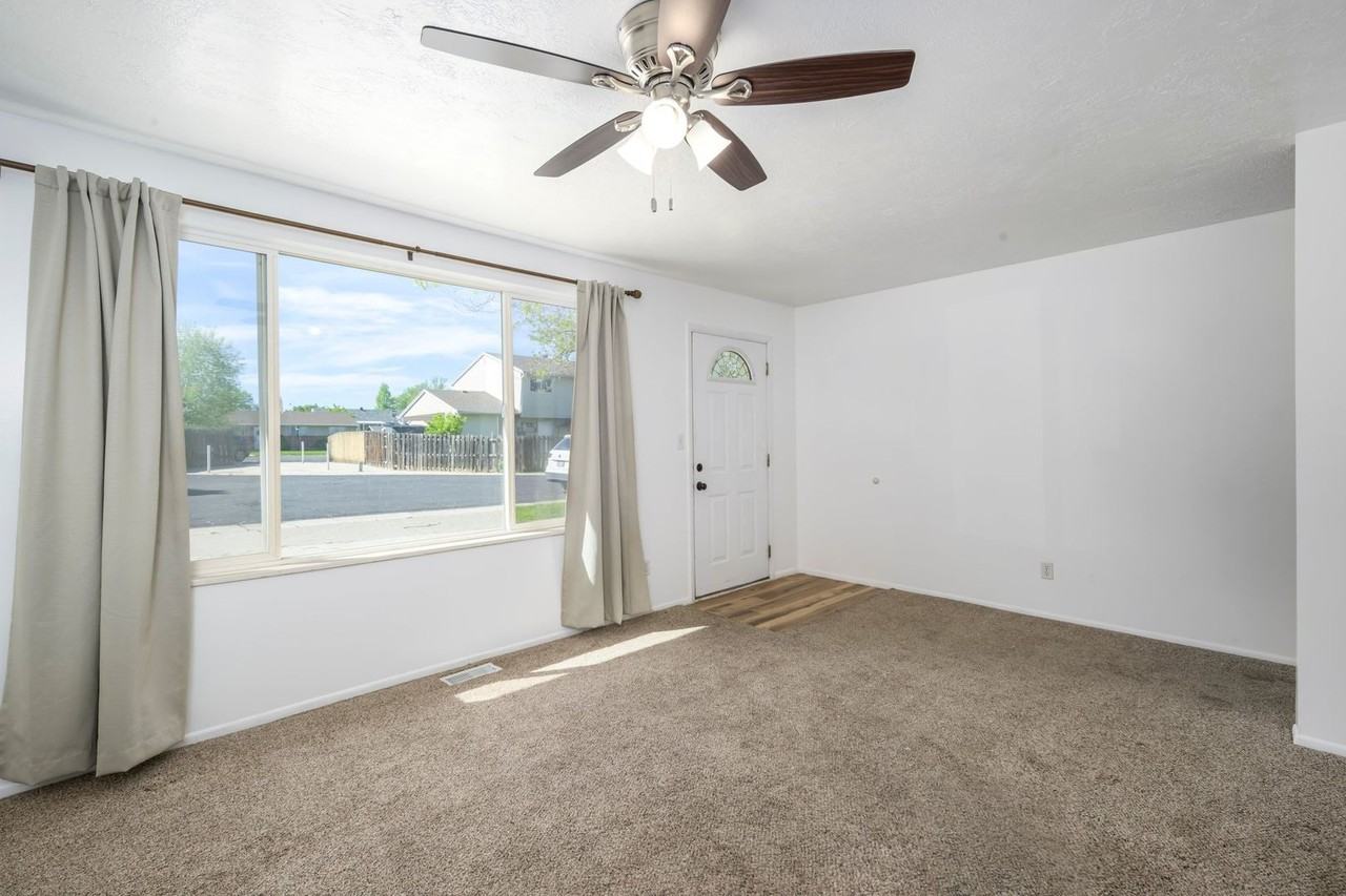 259 E 8355 S - Photo 6 of 22