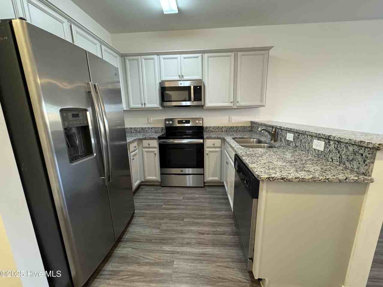 61 Dresser Ln - Photo 2 of 17