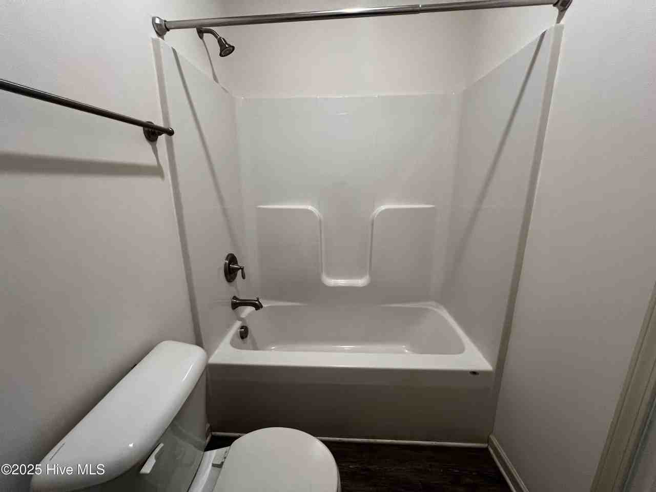 61 Dresser Ln - Photo 3 of 17