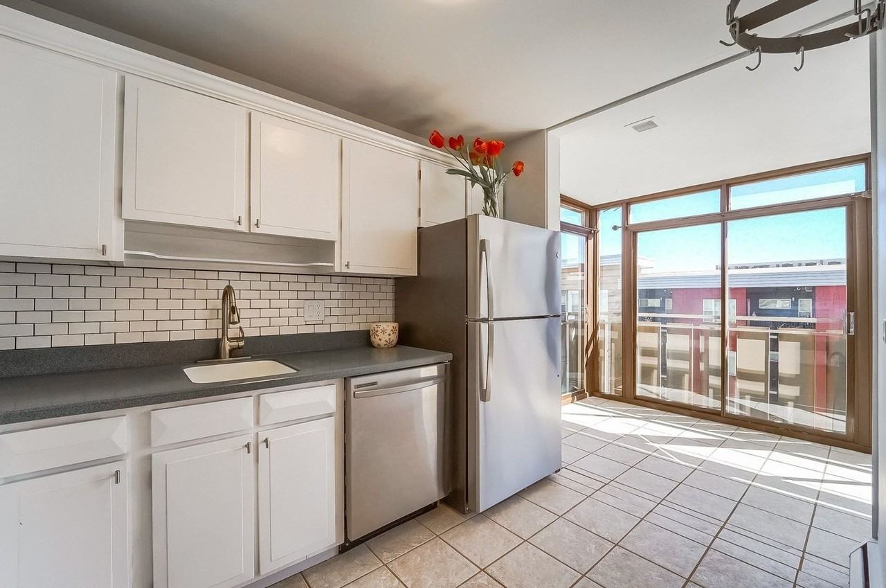 1111 Ash St - Photo 6 of 25