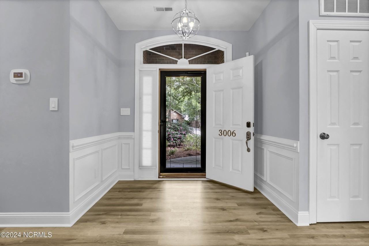 3006 Rachel Pl - Photo 4 of 30