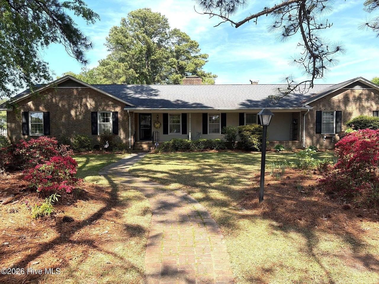 1101 Oakview Dr - Photo 3 of 3