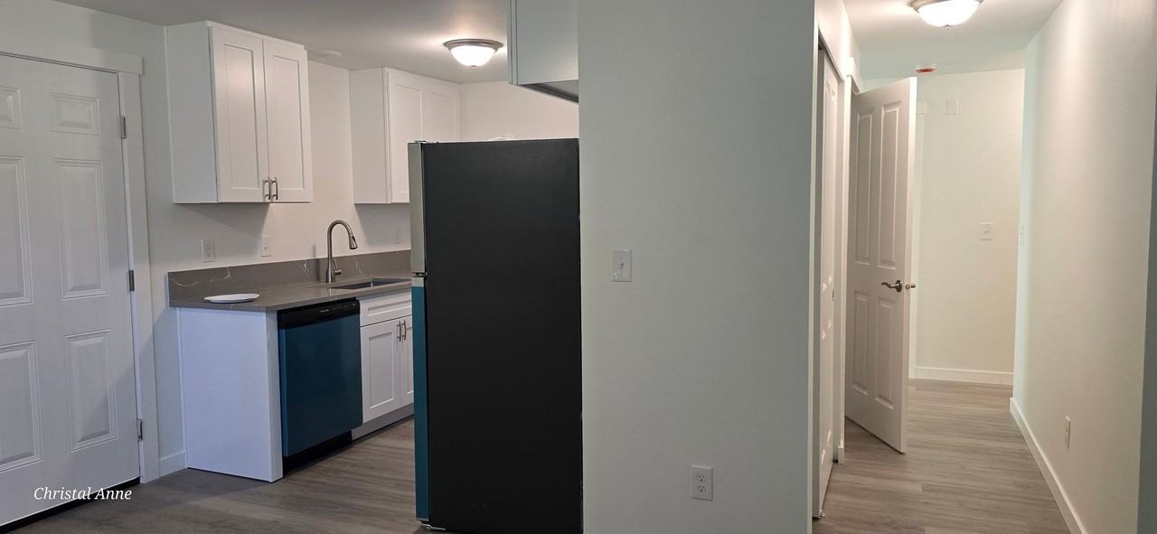 151 E Huckleberry Dr - Photo 4 of 17