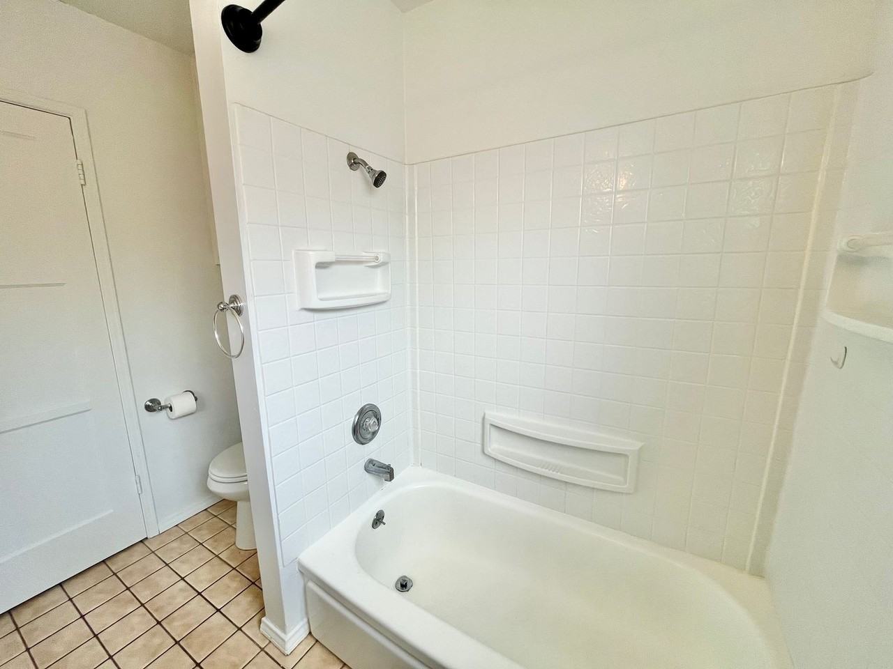 1828 Rowan St - Photo 6 of 17