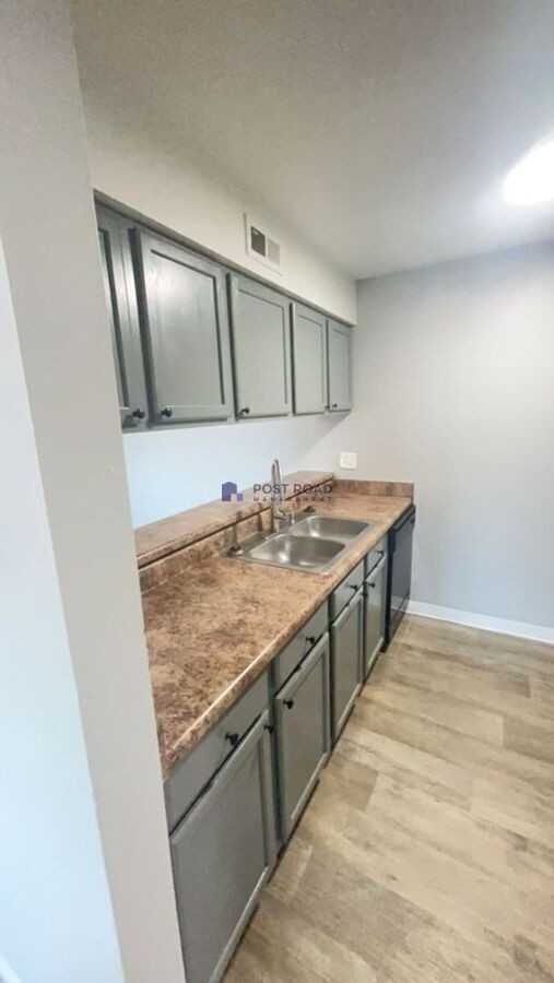 501 W 27th St S #201 - Photo 7 of 45