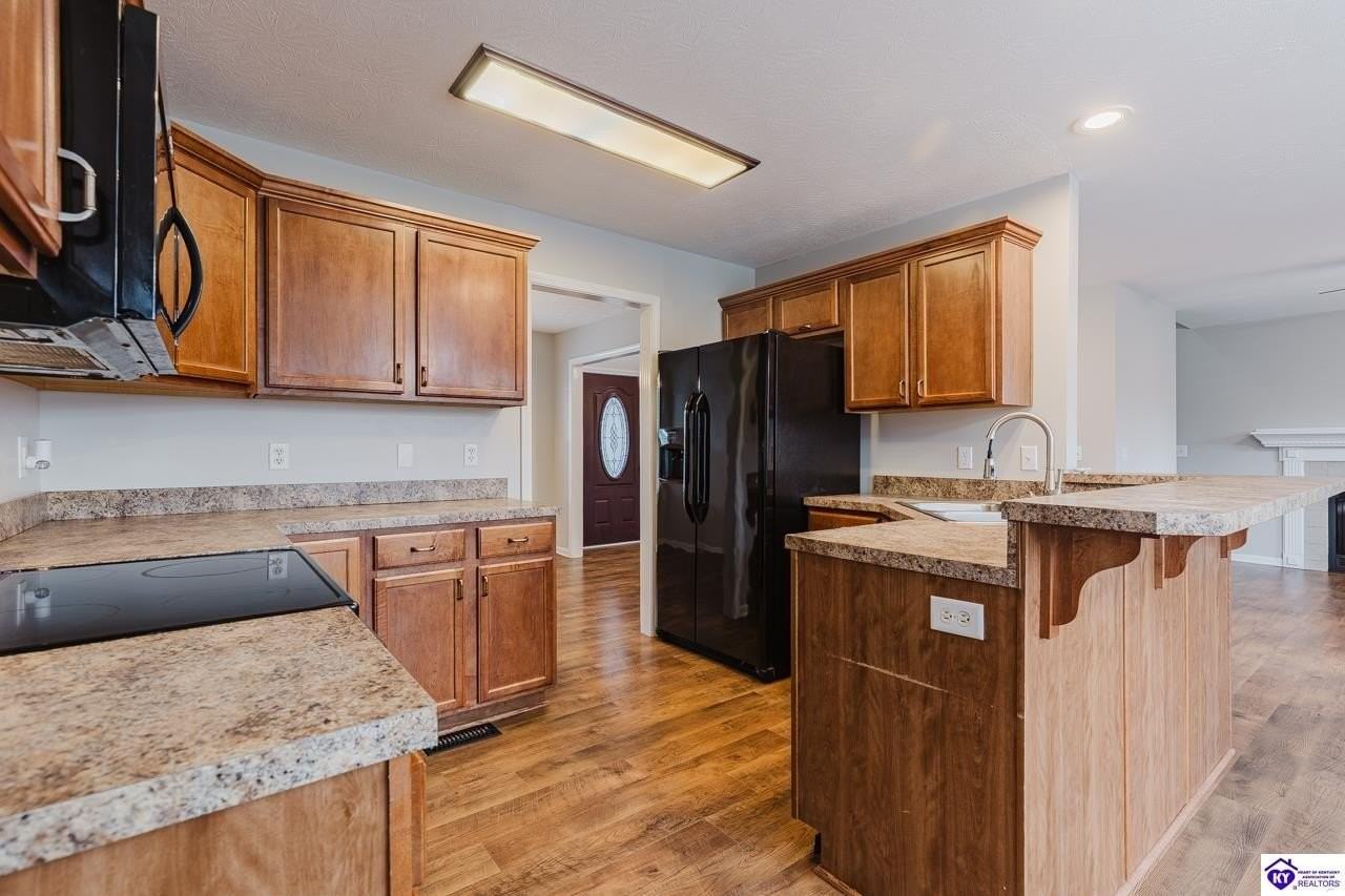 212 Berkshire Ave - Photo 7 of 39